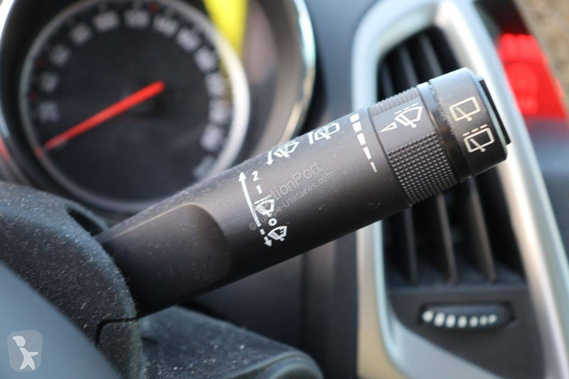 Véhicule utilitaire Opel