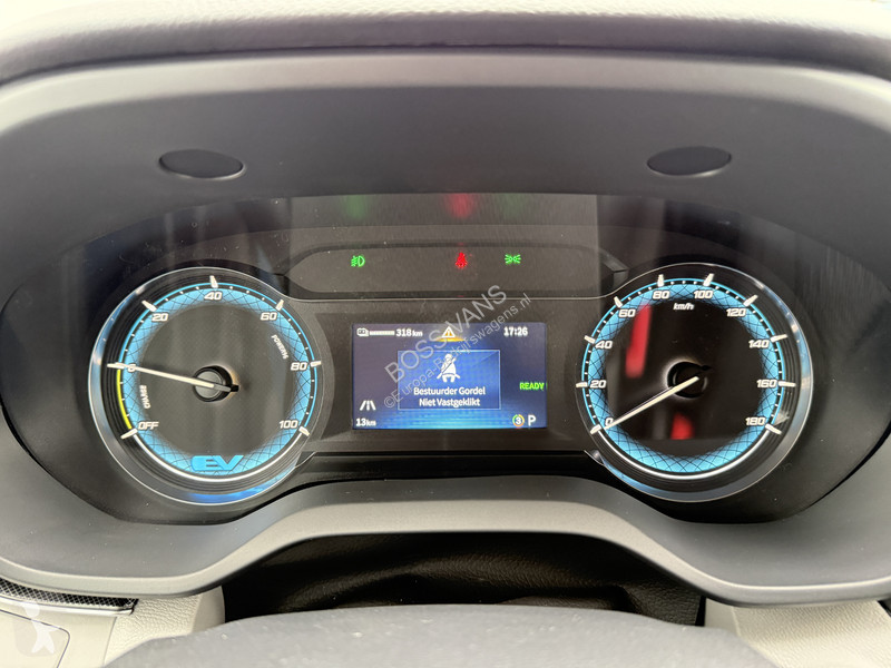Véhicule utilitaire Maxus e 9 72kWh 204PK e 9