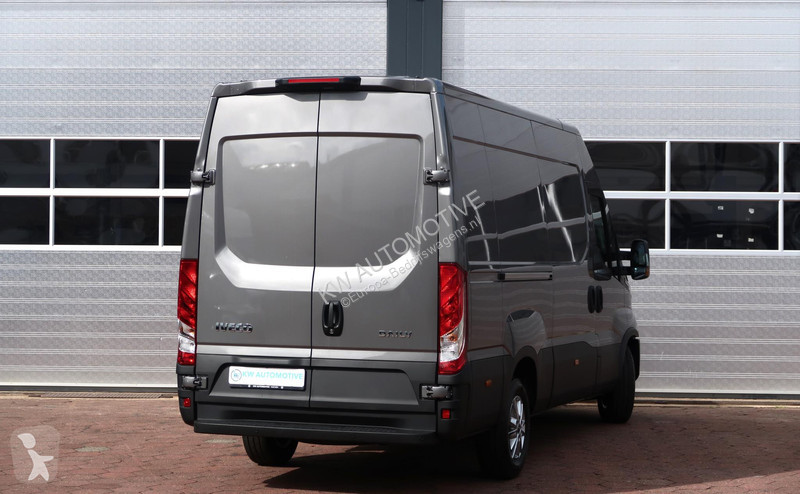 Bedrijfswagen Iveco 35S18HV 3.0 35 L2H2 BPM...
