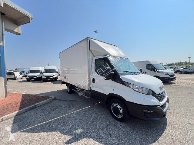 Užitkové vozidlo Iveco DAILY 35C16H3.0 BOX