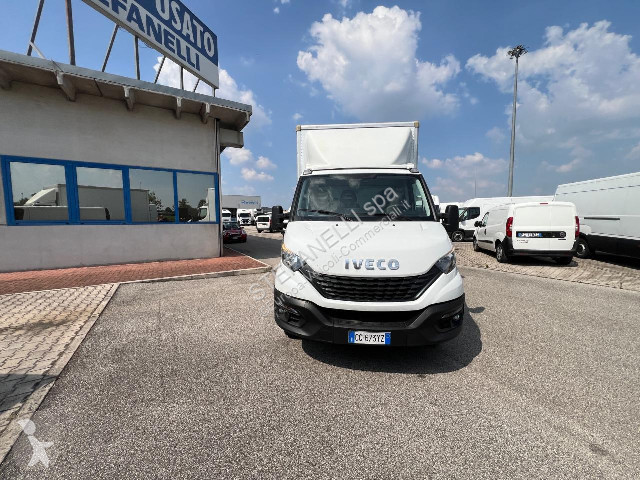 Veicolo commerciale Iveco DAILY 35C14H BOX p 3750