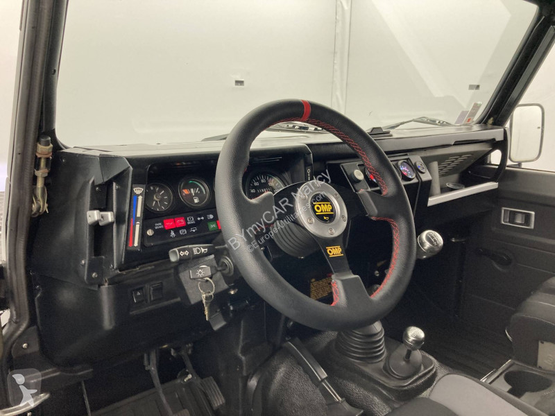 Véhicule utilitaire Land Rover 90 Defender TDI