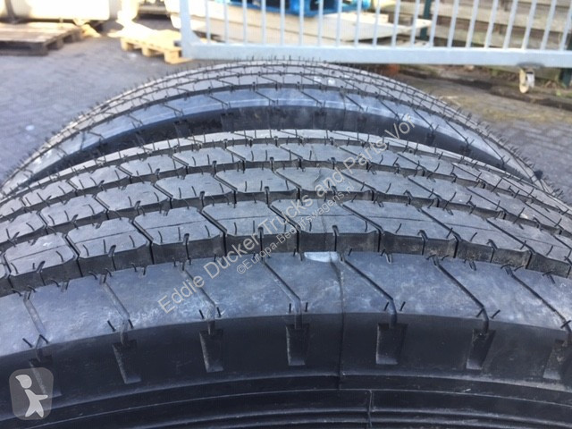Bedrijfswagen  KORMORAN 275/70R22.5 99%