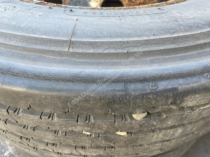 Veículo utilitário Bridgestone V-STEEL...