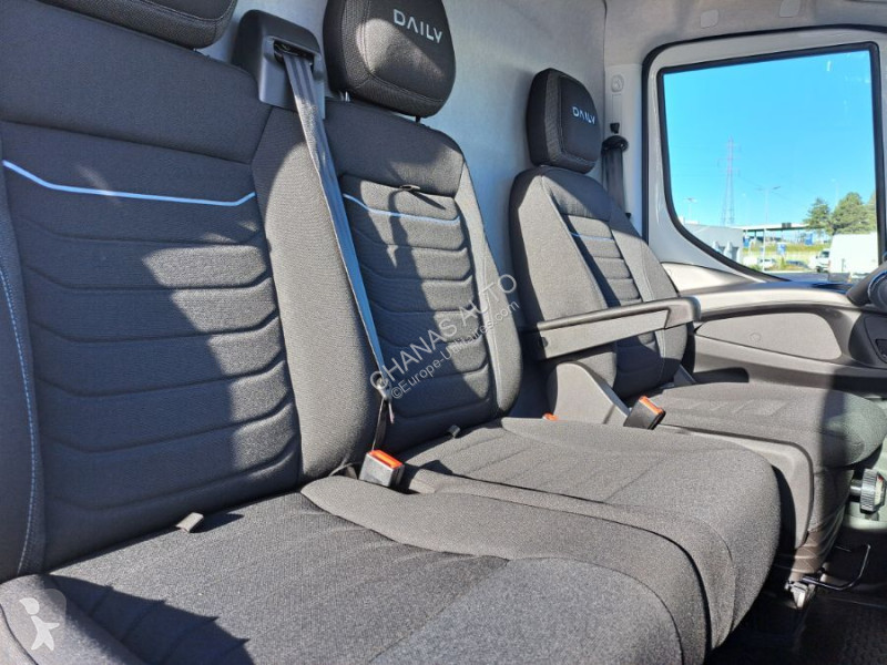 Autoutilitară Iveco 35S16 160CV 2L3 L3H2 12M3