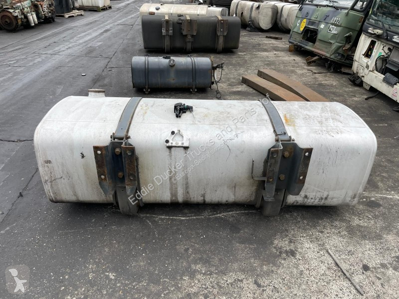 Véhicule utilitaire DAF BRANDSTOFTANK 690 LTR...