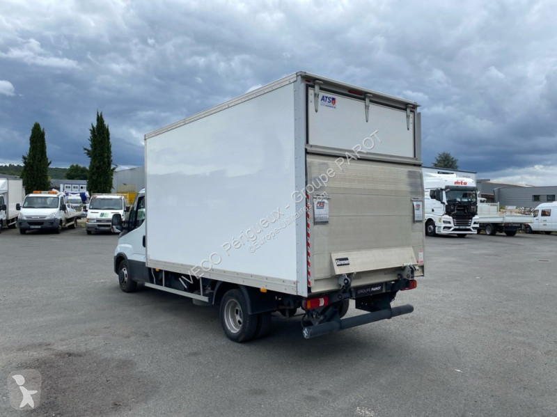 Veicolo commerciale Iveco 35C16 empattement 4100