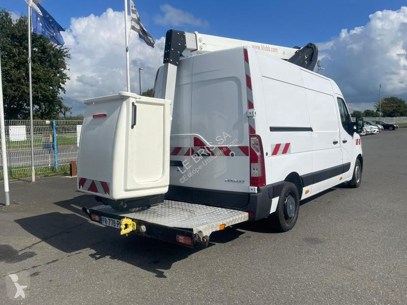 Autoutilitară Renault 2.3 DCI 145