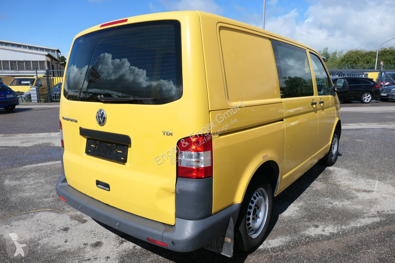 Véhicule utilitaire Volkswagen T5 Transporter...