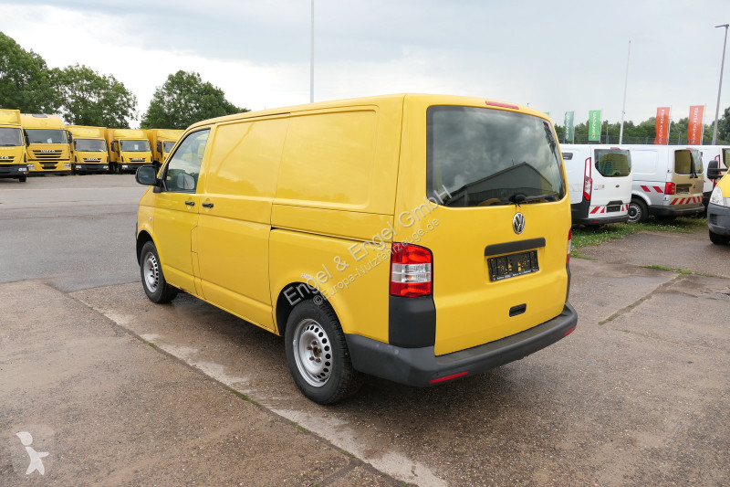 Véhicule utilitaire Volkswagen T5 Transporter...
