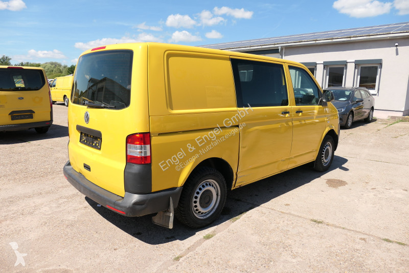 Autoutilitară Volkswagen T5 Transporter 2.0 TDI...