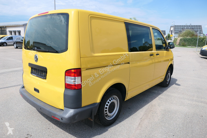 Véhicule utilitaire Volkswagen T5 Transporter...