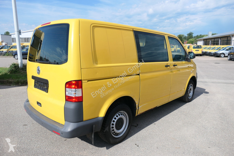 Véhicule utilitaire Volkswagen T5 Transporter...