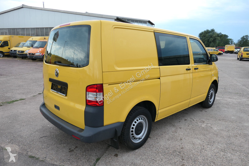 Véhicule utilitaire Volkswagen T5 Transporter...