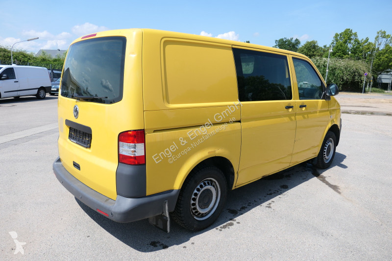 Véhicule utilitaire Volkswagen T5 Transporter...