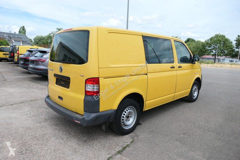 Véhicule utilitaire Volkswagen T5 Transporter...