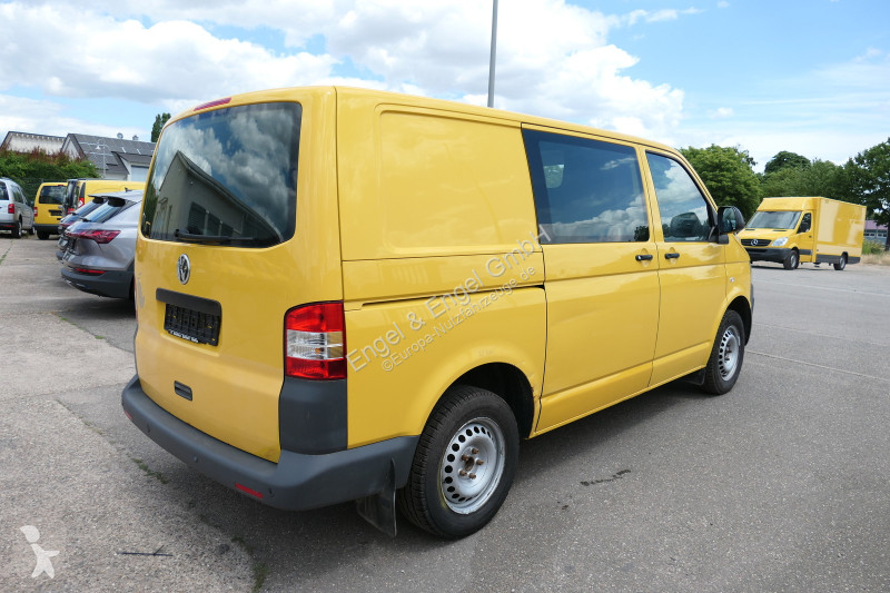 Véhicule utilitaire Volkswagen T5 Transporter...