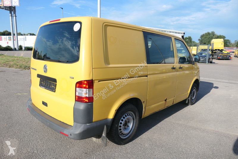 Autoutilitară Volkswagen T5 Transporter 2.0 TDI...