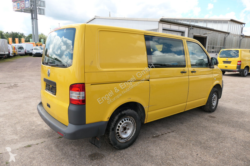 Véhicule utilitaire Volkswagen T5 Transporter...