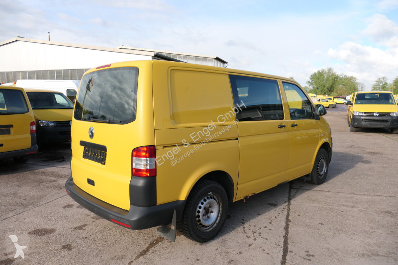 Лекотоварен автомобил Volkswagen T5 Transporter...