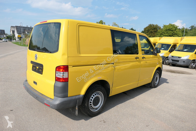 Véhicule utilitaire Volkswagen T5 Transporter...