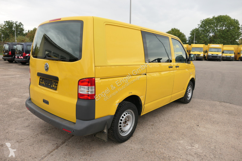 Лекотоварен автомобил Volkswagen T5 Transporter...