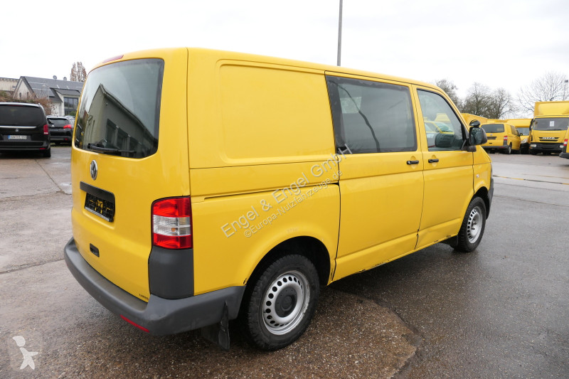 Véhicule utilitaire Volkswagen T5 Transporter...