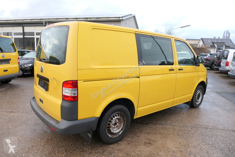 Véhicule utilitaire Volkswagen T5 Transporter...