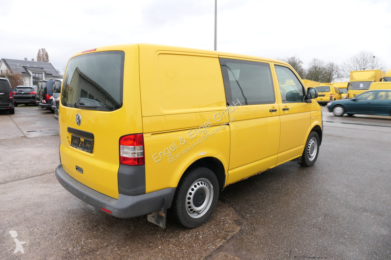 Véhicule utilitaire Volkswagen T5 Transporter...