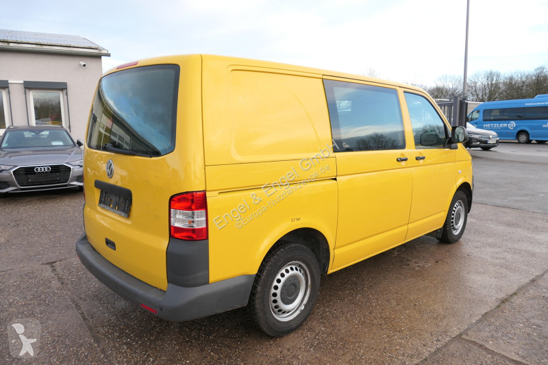Autoutilitară Volkswagen T5 Transporter 2.0 TDI...