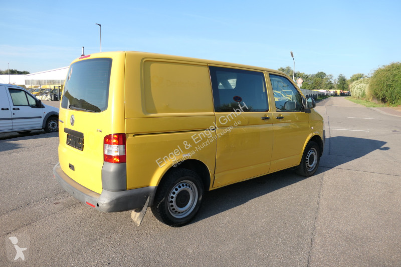 Autoutilitară Volkswagen T5 Transporter 2.0 TDI...