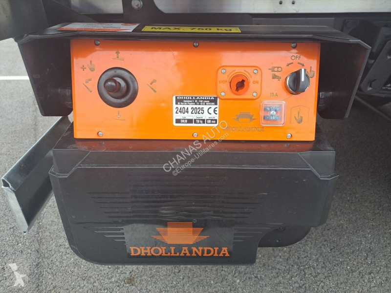 Autoutilitară Iveco 35C18 A8 180CV 3L HAYON...