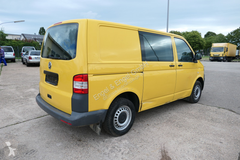 Véhicule utilitaire Volkswagen T5 Transporter...
