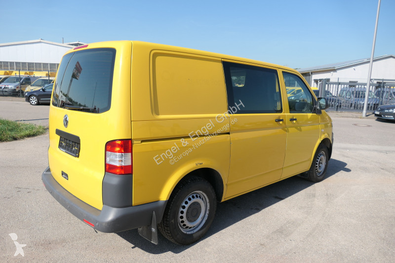 Véhicule utilitaire Volkswagen T5 Transporter...