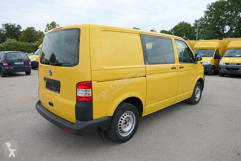 Véhicule utilitaire Volkswagen T5 Transporter...