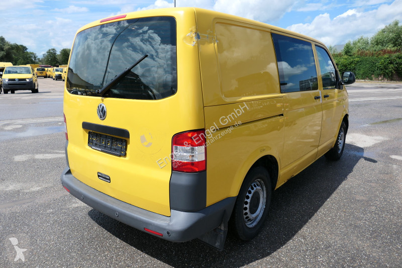 Autoutilitară Volkswagen T5 Transporter 2.0 TDI...