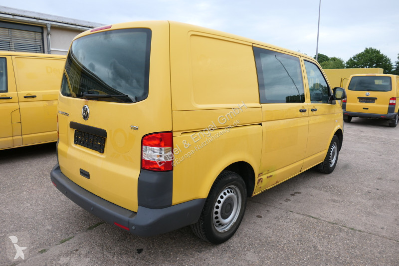 Véhicule utilitaire Volkswagen T5 Transporter...
