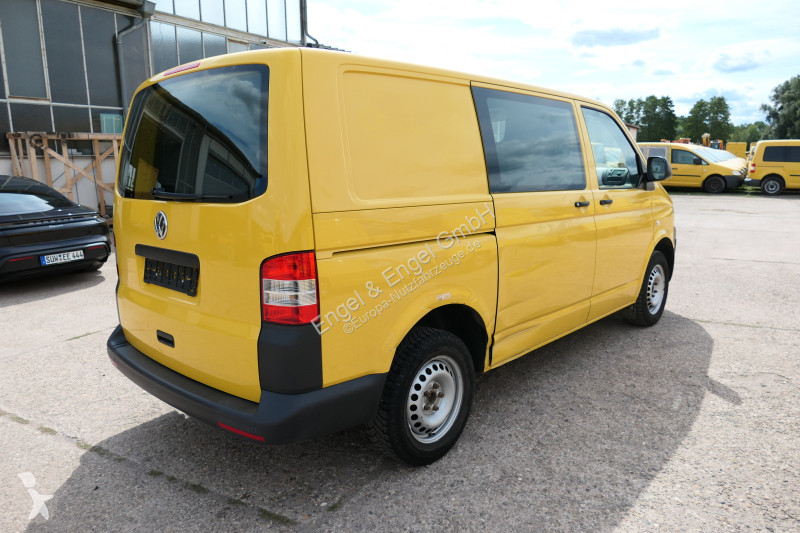 Véhicule utilitaire Volkswagen T5 Transporter...
