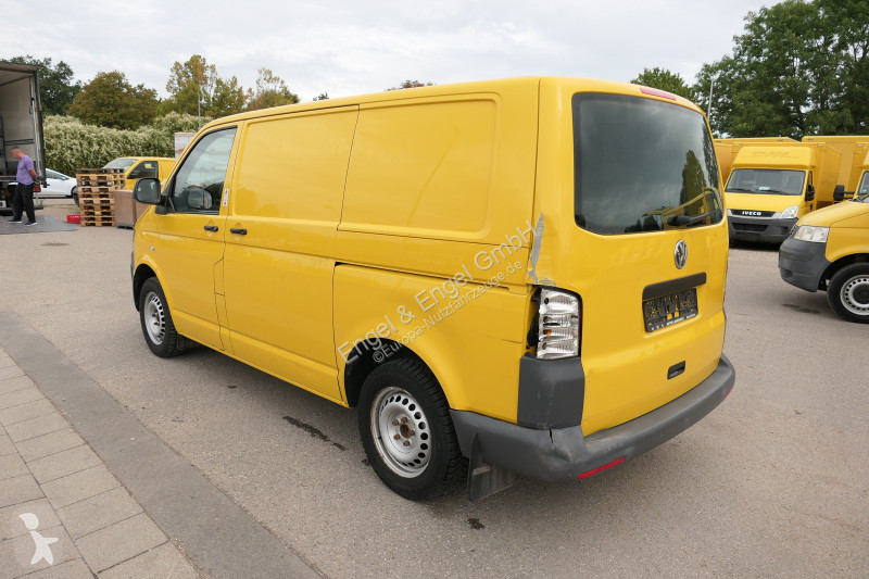 Autoutilitară Volkswagen T5 Transporter 2.0 TDI...