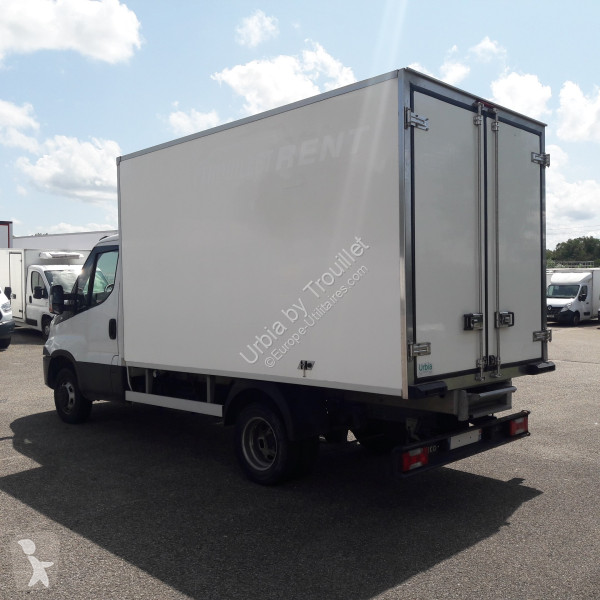 Véhicule utilitaire Iveco FRIGO OPTION HAYON -...