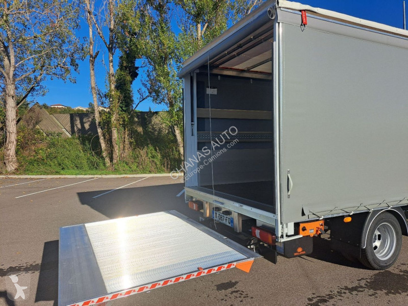 Véhicule utilitaire Iveco 35C18 A8 180CV 3L...