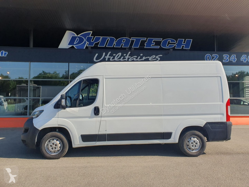 Véhicule utilitaire Peugeot BOXER FG 333 L2H2...