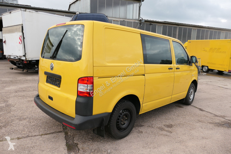 Véhicule utilitaire Volkswagen T5 Transporter...