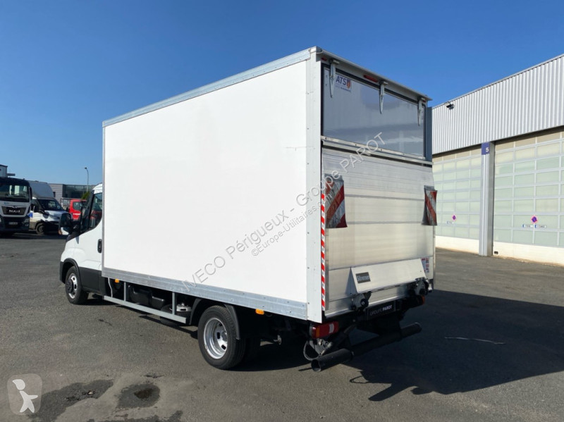 Veicolo commerciale Iveco 35C16 empattement 4100