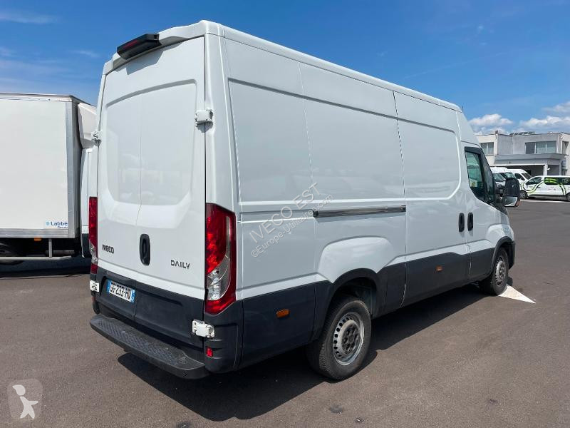 Furgoneta Iveco 35S Fg Fourgon 35S14V12 - 12 m3...