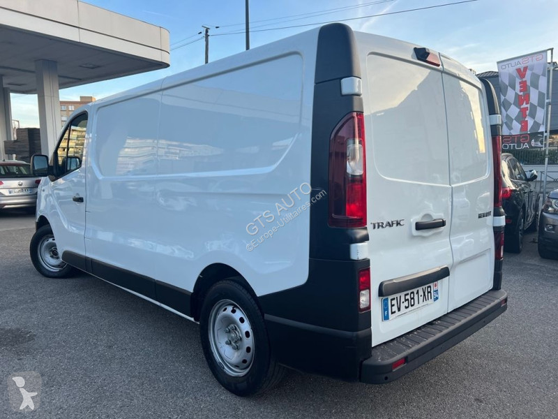 عربة نفعية Renault TRAFIC III FG L2H1 1200 1.6...