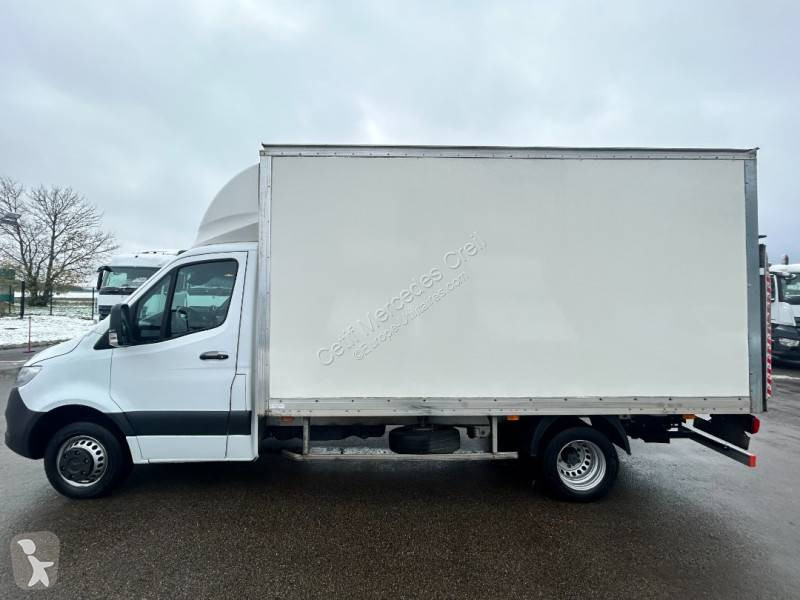 Véhicule utilitaire Mercedes