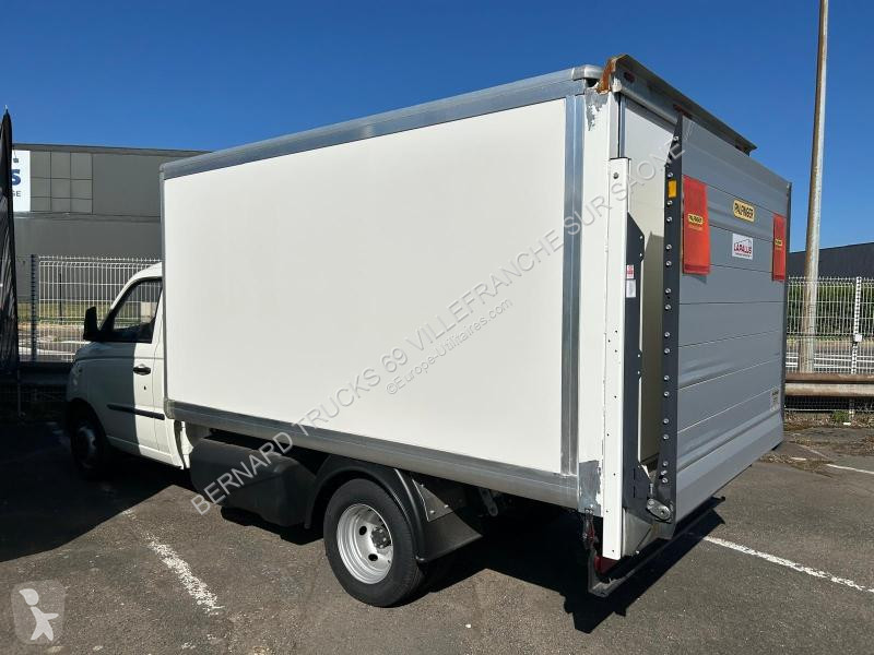 Furgoneta Piaggio caisse hayon roues jumelées