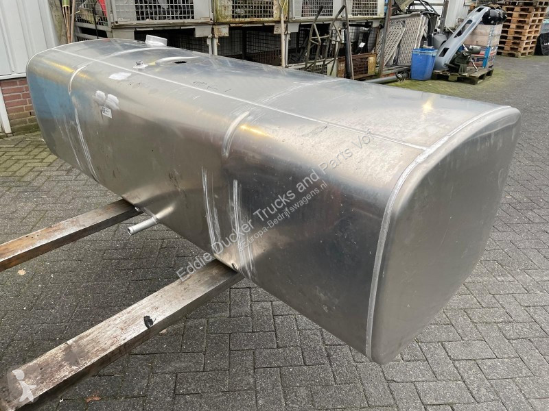 Véhicule utilitaire DAF 2198106 BRANDSTOFTANK...