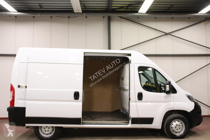 Veicolo commerciale Opel 2.2D 140 L2H2...
